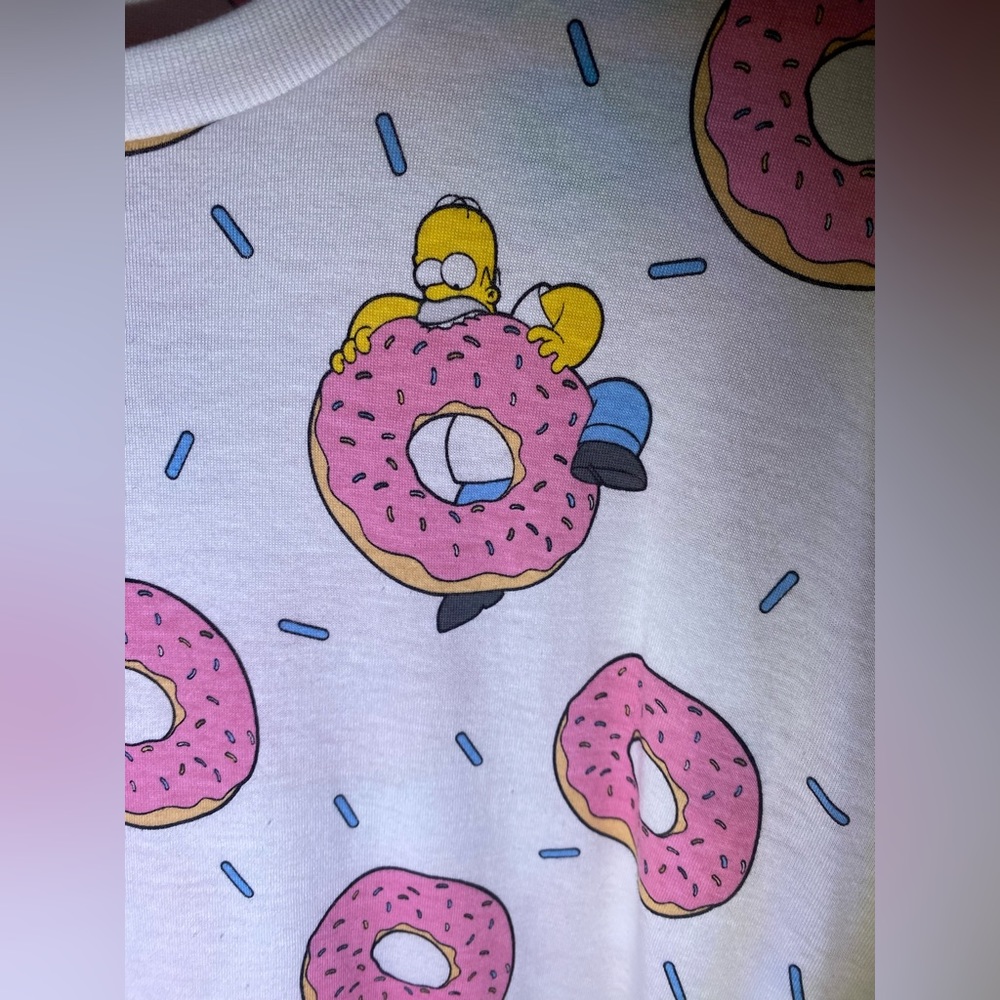 New Men’s “The Simpsons” TShirt Featuring Homer & Donut Design- Size Large- NWOT